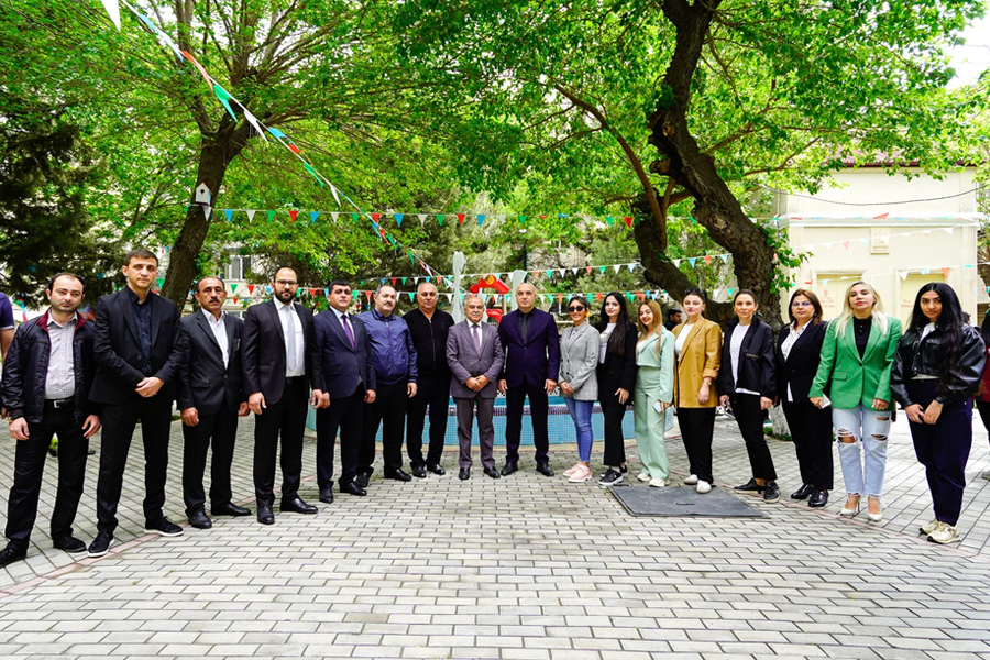 “Abad həyət” sakinlərin istifadəsinə verilib