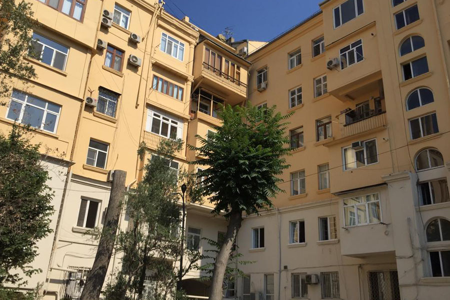 Nəsimi Bələdiyyəsi küçə və parkları, məhəllə və binaları [[abadlaşdırır]]