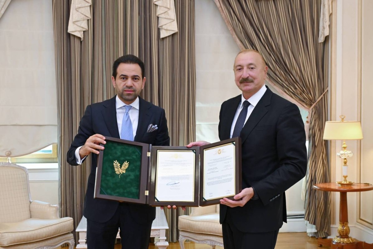 [[Prezident İlham Əliyevə]] “Zayed İnsan Qardaşlığı Mükafatı”nın sertifikatı təqdim edilib